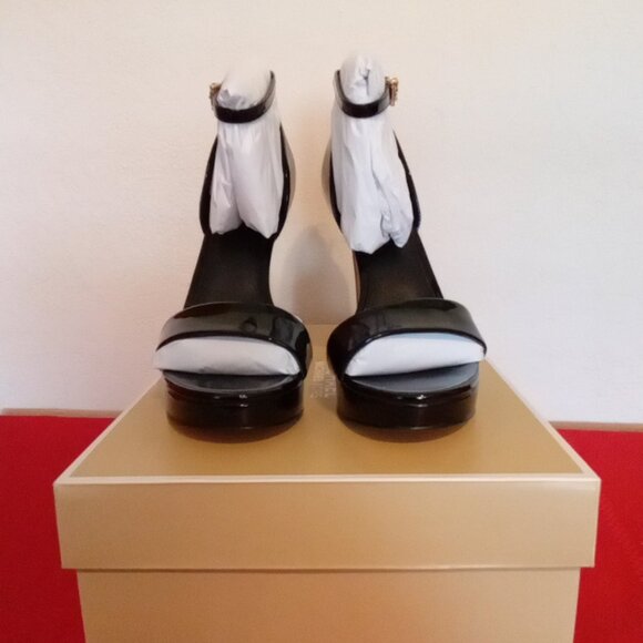 Michael Kors Women's Jordyn Patent Leather Platform Sandal Black Shoes - Picture 3 of 6